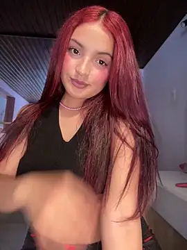 Snapshot of Auroraa_Pink chatting on 13, 11, 2025 Auroraa Pink online show from 13, 11, 2025