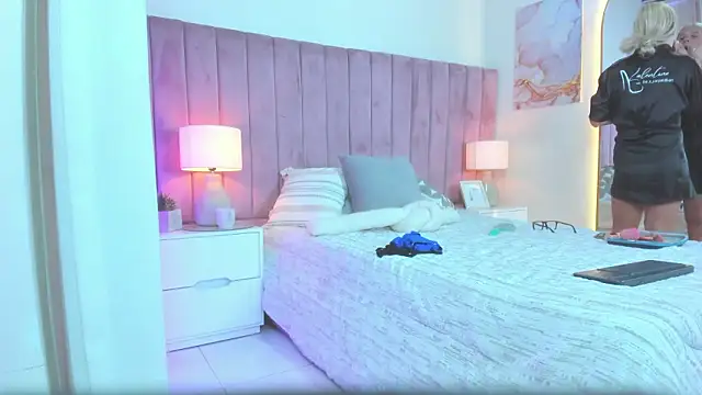 Valentino moretti online show from 11, 2, 2026