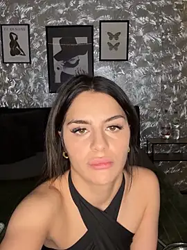 DeineJulia online show from 27, 11, 2025