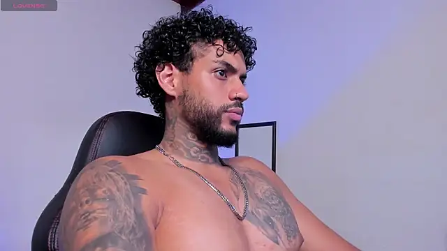 LuigiVitale 1 online show from 24, 7, 2026