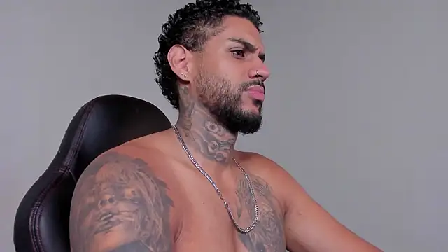 LuigiVitale 1 online show from 5, 2, 2026