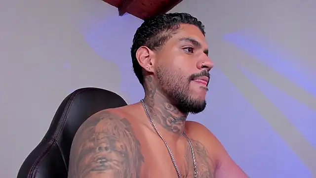 LuigiVitale 1 online show from 19, 11, 2025