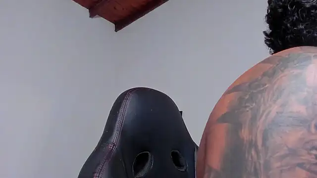 LuigiVitale 1 online show from 14, 3, 2026