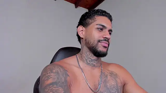 LuigiVitale 1 online show from 18, 12, 2025