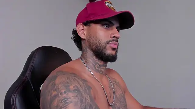 LuigiVitale 1 online show from 8, 2, 2026