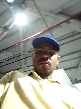 Snapshot of morenoosafado18cm chatting on 25, 11, 2025 morenoosafado18cm online show from 25, 11, 2025