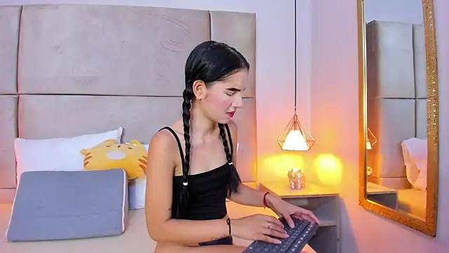 angelaG1 online show from 3, 12, 2025