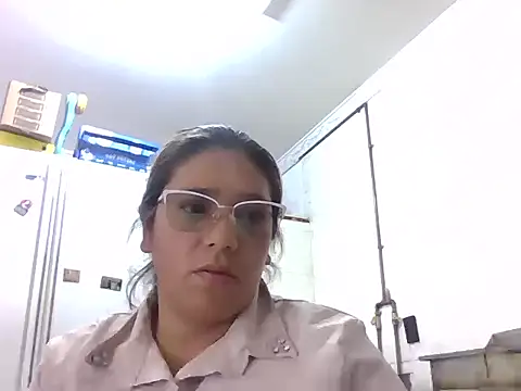 Snapshot of marcelaxxxl chatting on 28, 11, 2025 marcelaxxxl online show from 28, 11, 2025