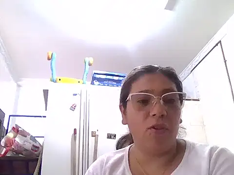 Snapshot of marcelaxxxl chatting on 26, 11, 2025 marcelaxxxl online show from 26, 11, 2025