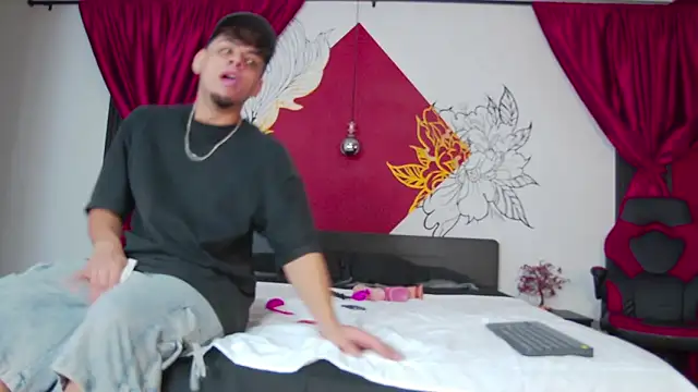 Kamie SebasDolce online show from 15, 12, 2025