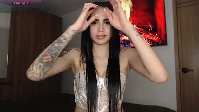 Linda  fiore online show from 26, 4, 2026