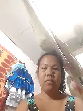 Milky juicycum online show from 4, 12, 2025