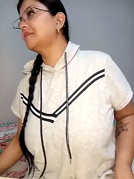 CelesteAlvarez1989 online show from 14, 1, 2026