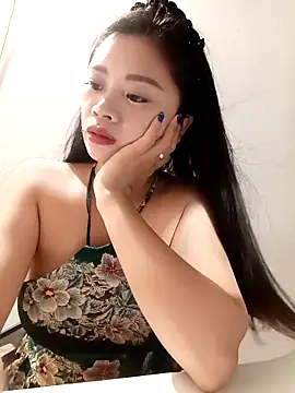 sara-xx online show from 4, 4, 2026