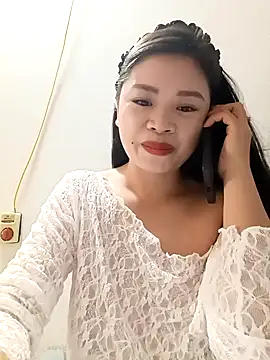 sara-xx online show from 13, 4, 2026