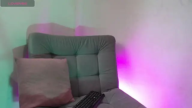 Isabella Hillss online show from 8, 2, 2026