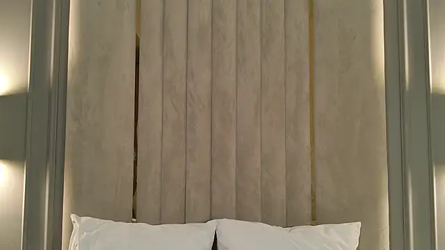 Snapshot of RileyHeaven chatting on 12, 5, 2026 RileyHeaven online show from 12, 5, 2026