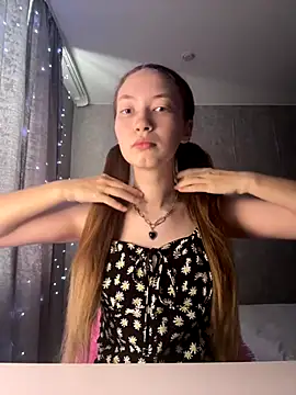 Snapshot of Holy_Poly chatting on 9, 1, 2026 Holy Poly online show from 9, 1, 2026