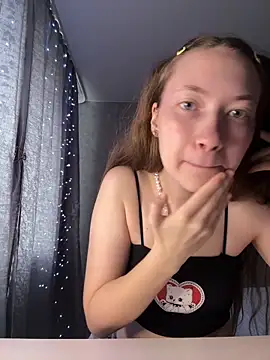 Holy Poly online show from 22, 4, 2026