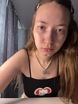 Snapshot of Holy_Poly chatting on 2, 2, 2026 Holy Poly online show from 2, 2, 2026