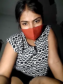 Snapshot of Red_Love_1 chatting on 18, 11, 2025 Red Love 1 online show from 18, 11, 2025