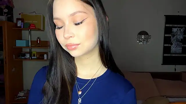 Snapshot of EmmaJonse chatting on 23, 11, 2025 EmmaJonse online show from 23, 11, 2025