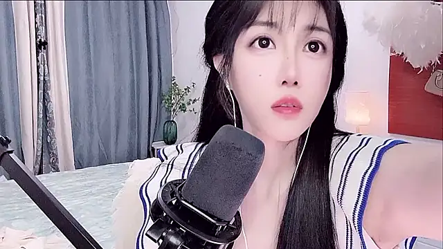Snapshot of Laura_520 chatting on 18, 6, 2026 Laura 520 online show from 18, 6, 2026