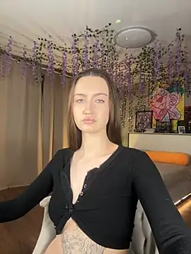 that eva online show from 28, 11, 2025