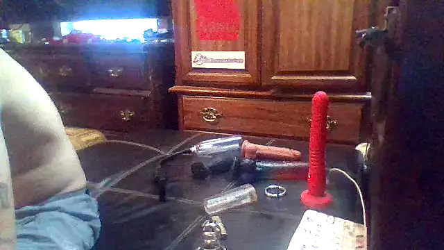 Snapshot of dickencidr chatting on 13, 5, 2026 dickencidr online show from 13, 5, 2026