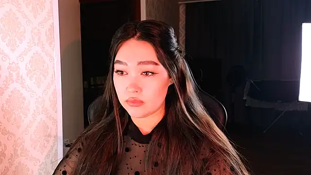 Emma Uilson online show from 1, 12, 2025