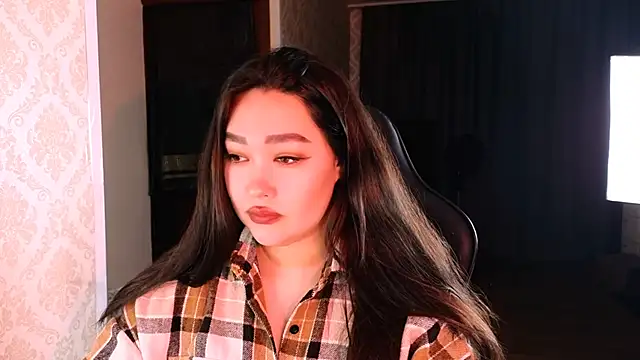 Emma Uilson online show from 30, 11, 2025