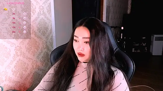 Emma Uilson online show from 18, 4, 2026