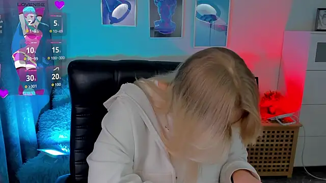 LouiseMous online show from 24, 11, 2025