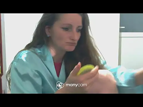 Snapshot of CrazyMaya39 chatting on 28, 11, 2025 CrazyMaya39 online show from 28, 11, 2025