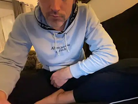 Brandonn1989amateur online show from 2, 12, 2025