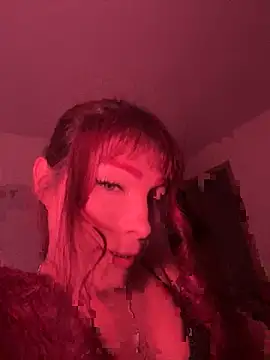 Snapshot of Blacktrinity chatting on 16, 11, 2025 Blacktrinity online show from 16, 11, 2025