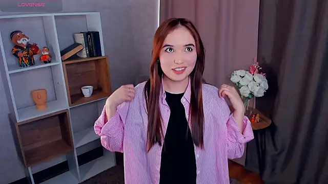 BetseyLaszlo online show from 18, 11, 2025