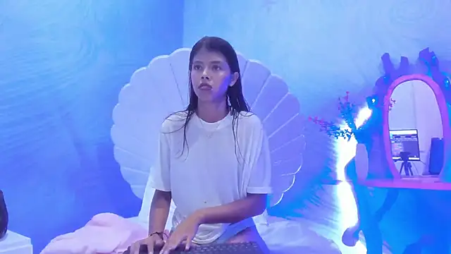 arietta skinny online show from 24, 11, 2025