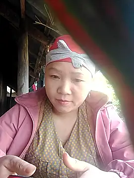 hoami-hot online show from 25, 11, 2025