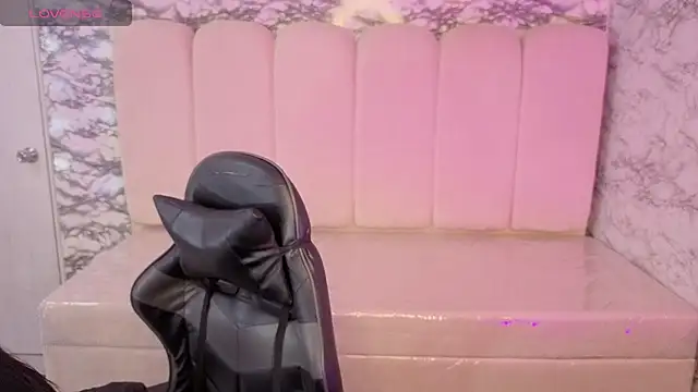 Snapshot of Maleja_v_ chatting on 3, 12, 2025 Maleja v online show from 3, 12, 2025