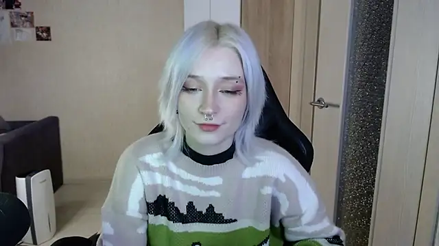 SophiaLur online show from 28, 11, 2025