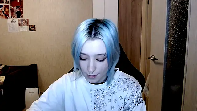 SophiaLur online show from 18, 11, 2025