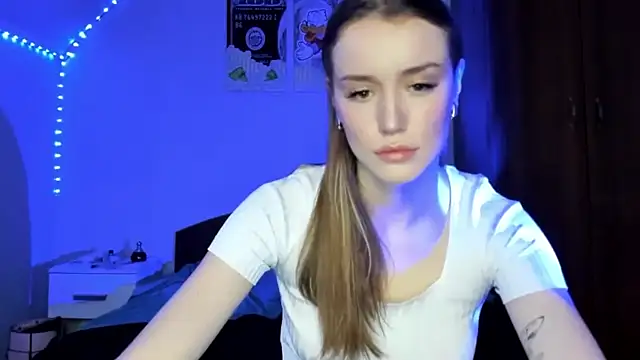 tinyglow online show from 23, 3, 2026