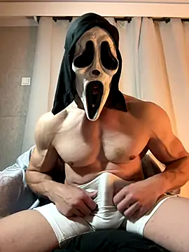 Luna MaskedMan online show from 25, 11, 2025