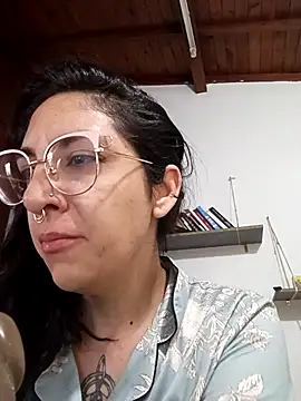 Snapshot of Melinerd chatting on 25, 4, 2026 Melinerd online show from 25, 4, 2026
