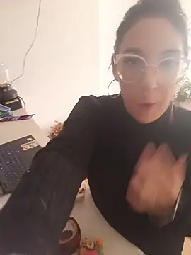 Melinerd online show from 19, 6, 2026