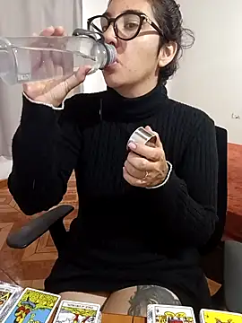 Melinerd online show from 3, 12, 2025