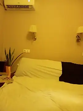 Snapshot of cleopatravodos chatting on 15, 12, 2025 cleopatravodos online show from 15, 12, 2025