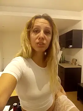 Snapshot of cleopatravodos chatting on 2, 12, 2025 cleopatravodos online show from 2, 12, 2025