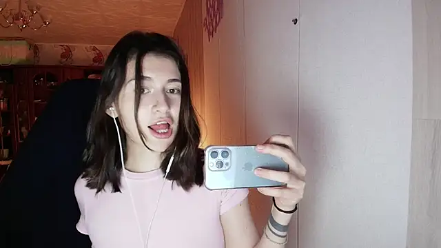 KristinaScott online show from 1, 3, 2026